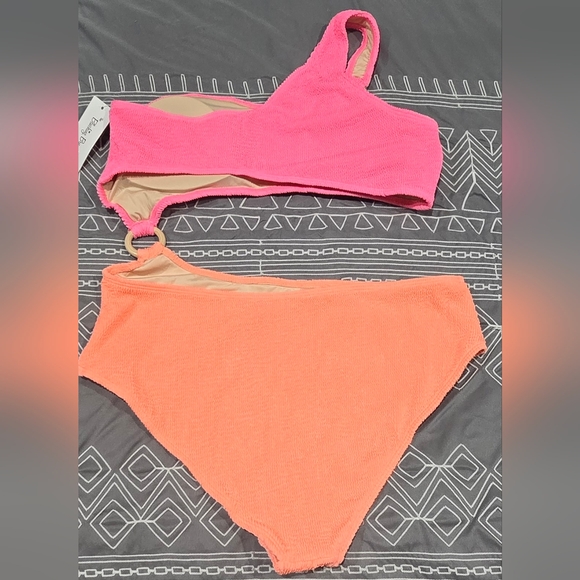 The Blushing Brunette Boutique Swimsuit Size XXL - Picture 8 of 8